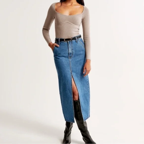 ABERCROMBIE Long sleeved sweetheart sweater bodysuit small light brown NWOT - Picture 5 of 8